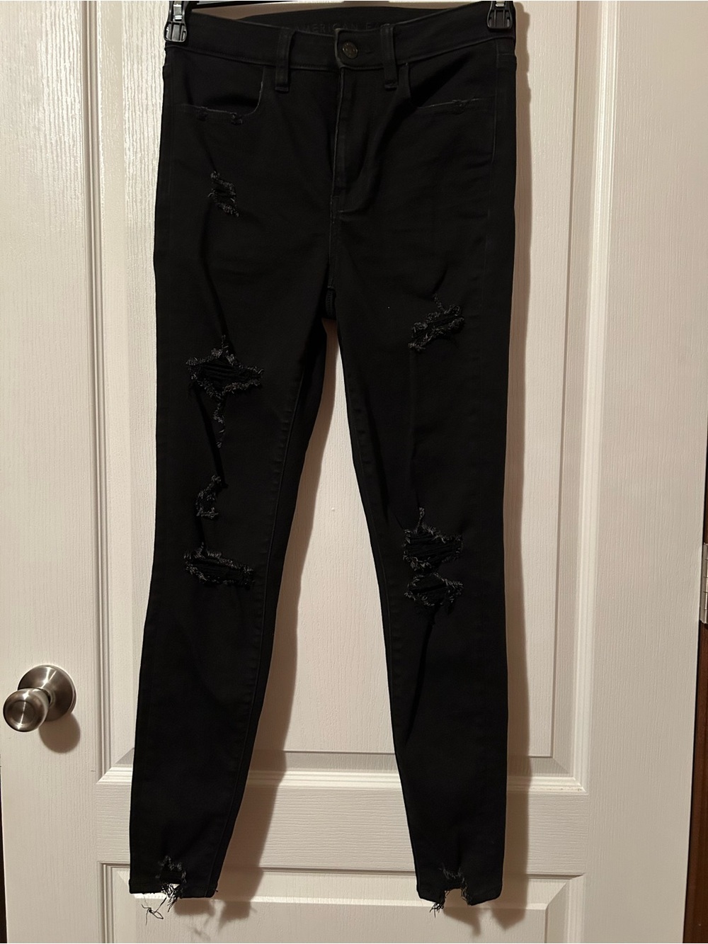 American Eagle Outfitters Super High Rise Jegging Next Level Stretch Distressed